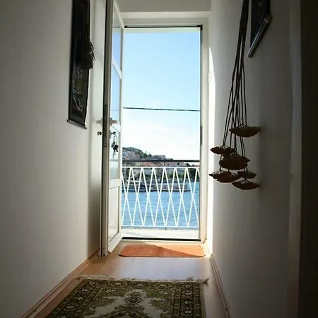 By The Sea Апартаменты *